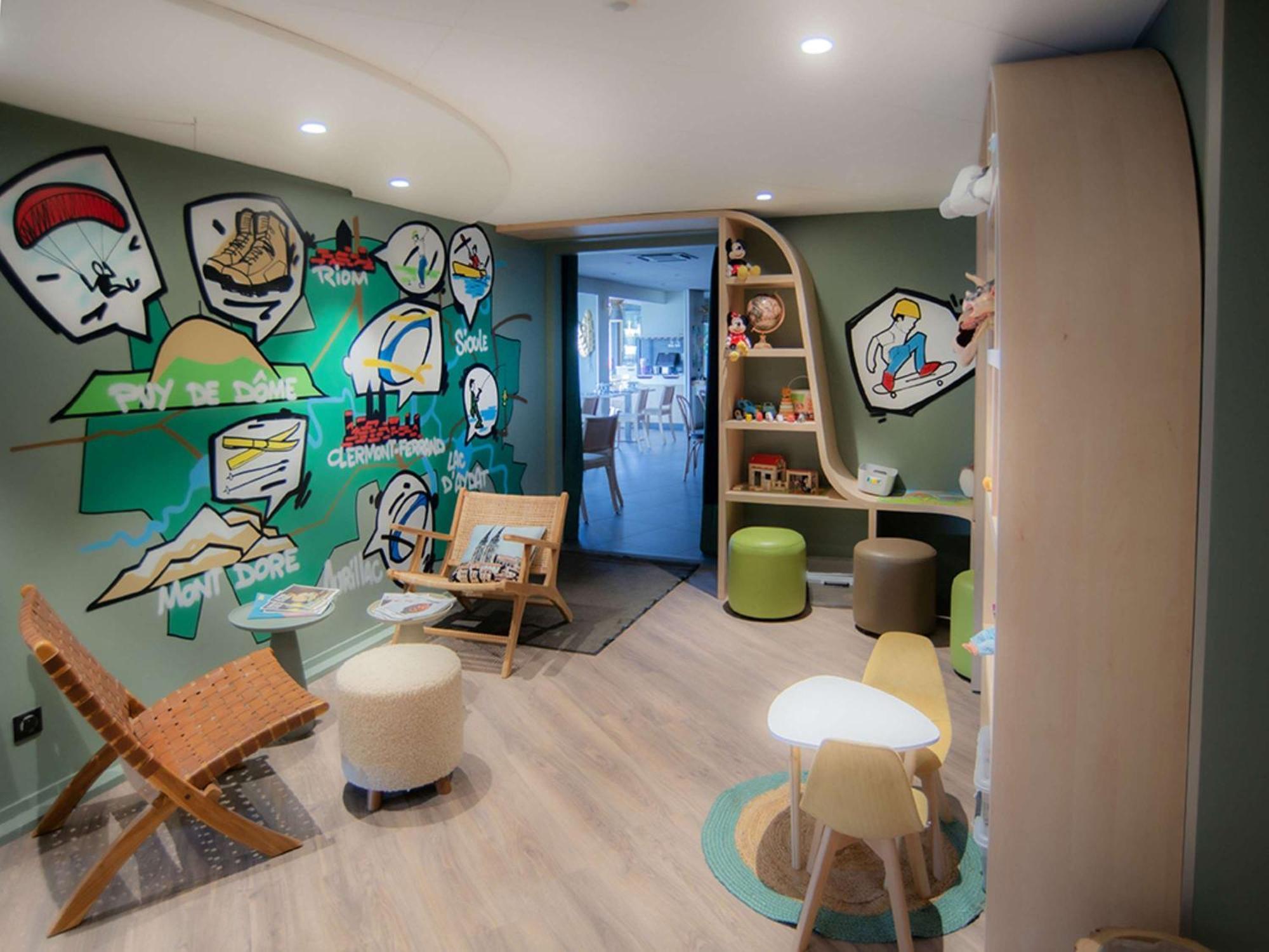 ไอบิส สไตล์ เคลร์มง-แฟร็อง สนามบินเลอเบรเซต์ Hotel แคลร์มงต์-แฟร์รองด์ ภายนอก รูปภาพ